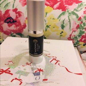 Nuovaglo Bee Venom 24K Anti aging cream.